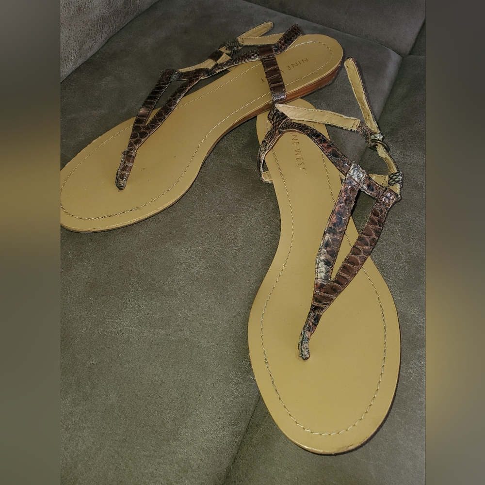 NineWest Weightless Wedge Sandals Sz8